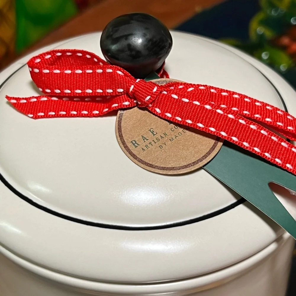 Set of two new Rae Dunn canisters - Picture 5 of 8